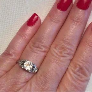 Ring Lg White Crystal in 925 SterlingSilver Settin